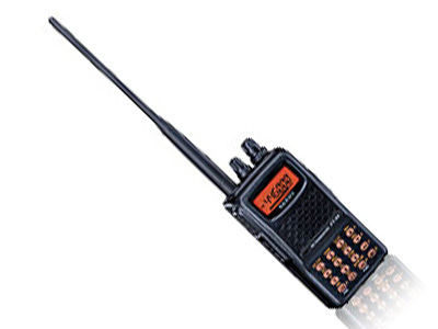 八重洲FT-60R對講機 高性能雙頻段設備展示